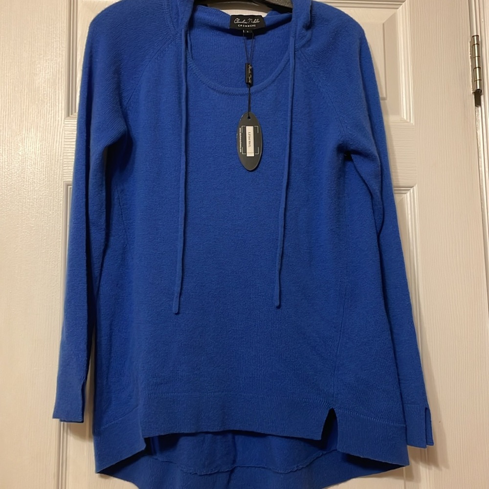 💯 Cashmere NWT Claudia Nichole 100% Sweater with hoodie  - Royal Blue size L
